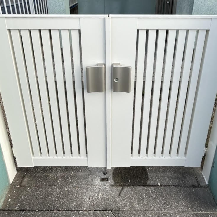 《リフォームブログ》門扉新品交換工事