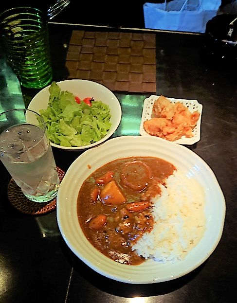 どこか懐かしい味のカレー♪