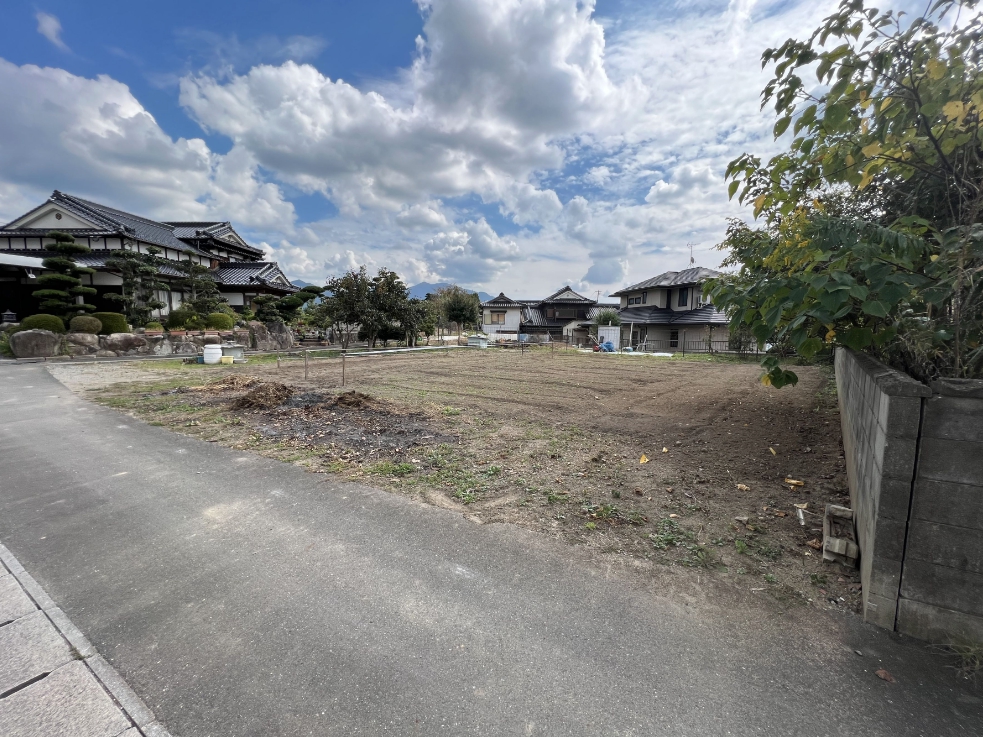 福岡県直方市大字感田【土地】をお預かりしました。