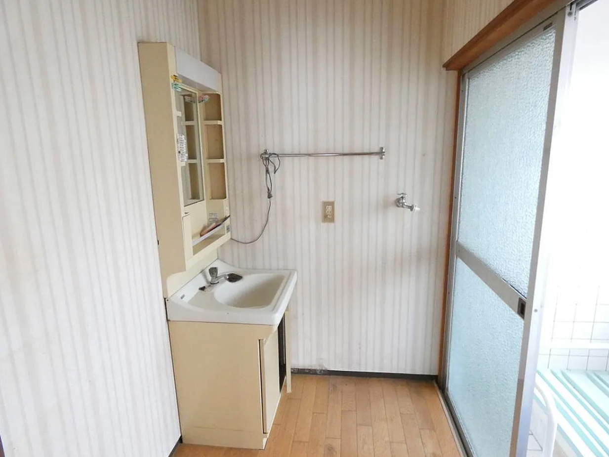 福岡県直方市大字感田【中古戸建】